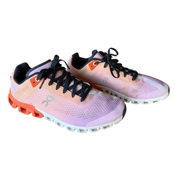 On CloudFlow 4 Casual Running Shoes, Women’s size 7 - Picture 3 of 11